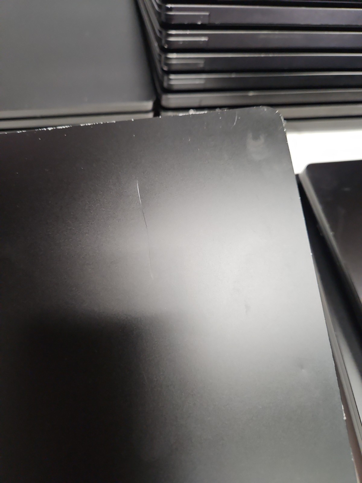 Lot of (16) Microsoft A1951 / A1868 Surface Laptops for Parts – Non Working