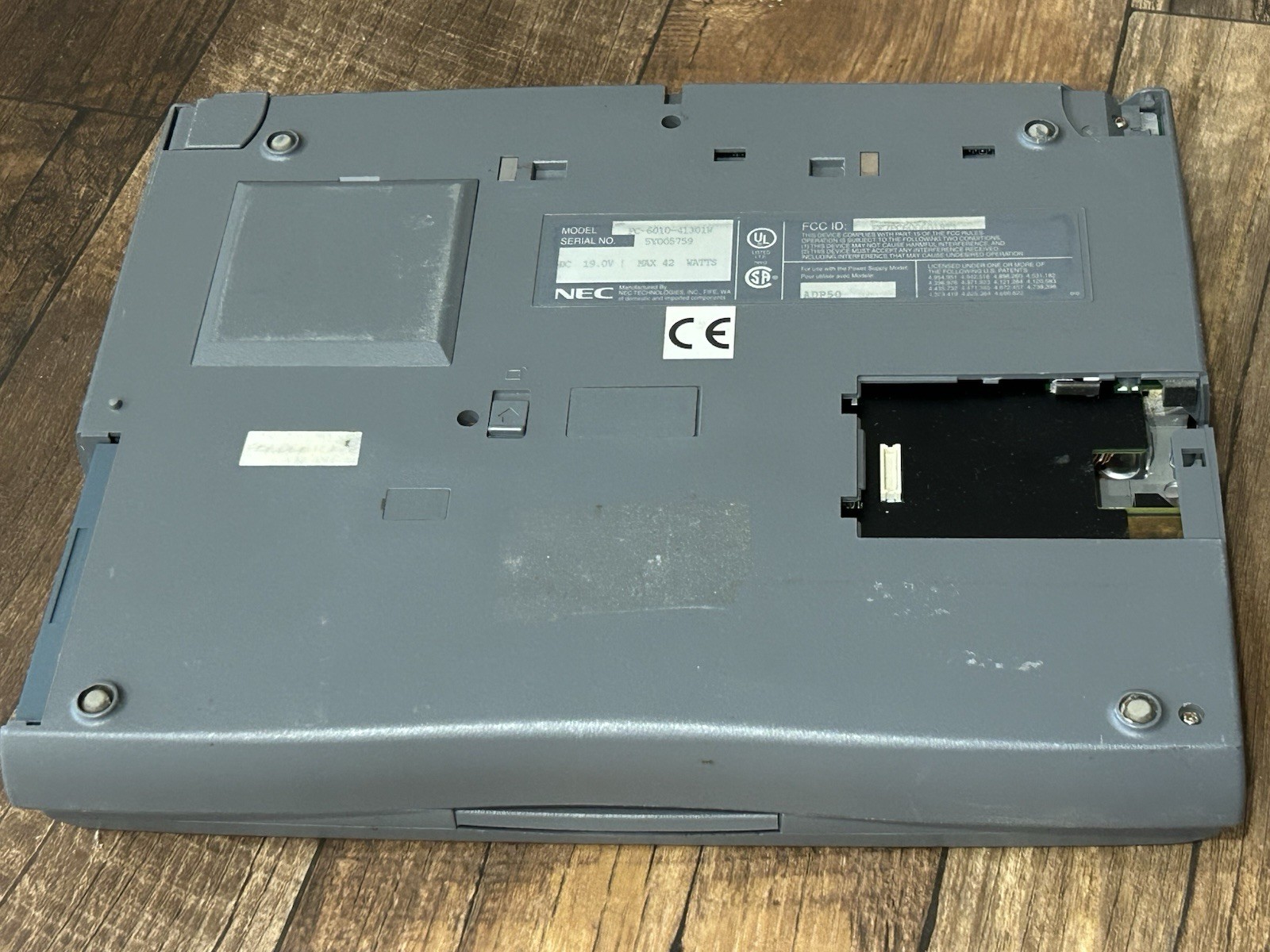 NEC Versa 2000D Laptop For Parts As Is PC-6010-41301W Vintage