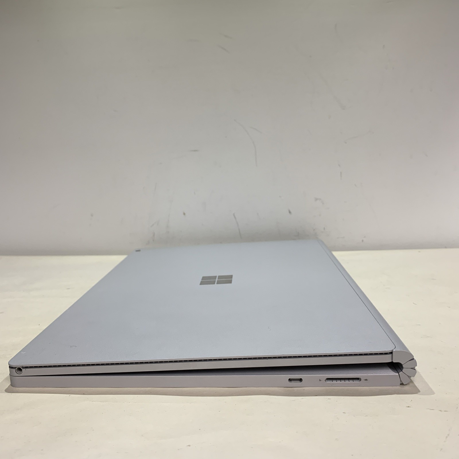 Microsoft Surface Book 2 i5-8350U 16GB RAM 256GB SSD Win11 Pro