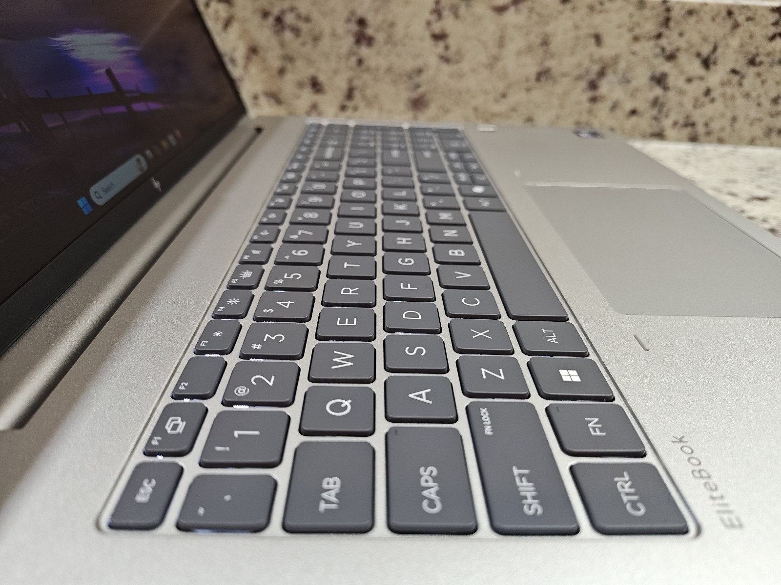 HP EliteBook 6 G1i (Touch) — Ultra 7 255H / 32GB Ram / 512GB SSD / WTY 2029