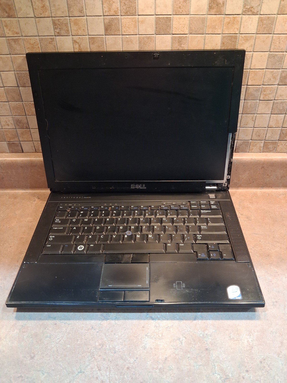 UNTESTED Dell Inspiron 6400 15.4in. Notebook/Laptop – **For parts only