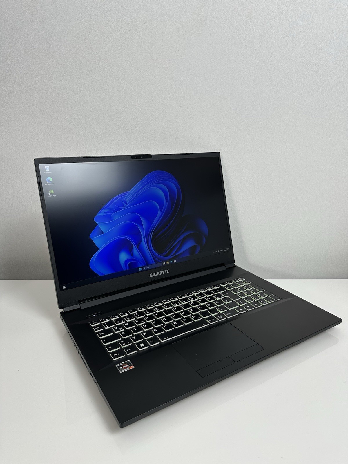 GIGABYTE A7 K1 R7 | RTX 3060 | 16GB RAM | 512GB SSD | 144Hz | FULL HD | WIN 11