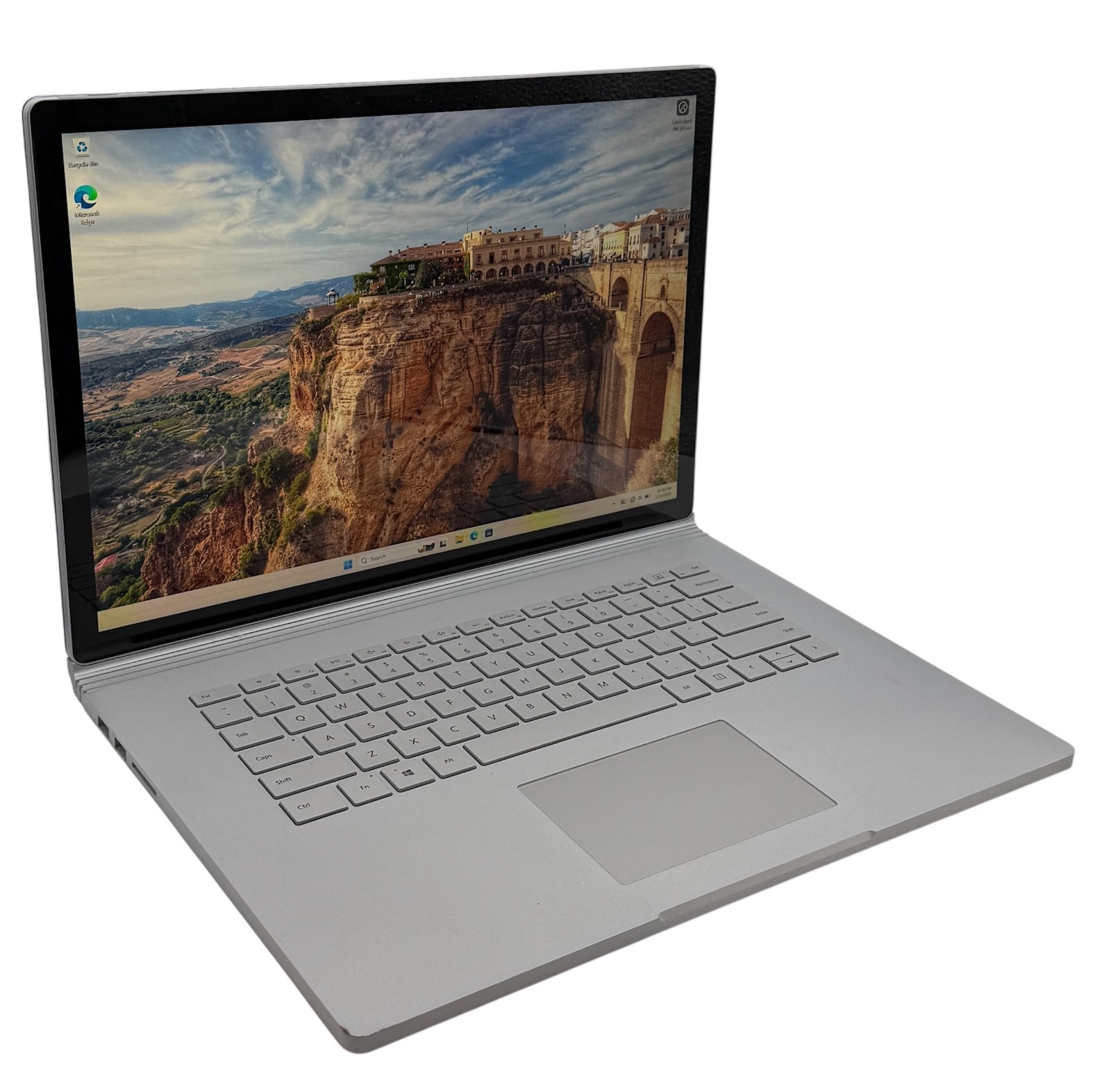 Microsoft Surface Book 2 15″ Intel Core i7, 8650U @ 1.90GHz, 16GB RAM 256GB SSD