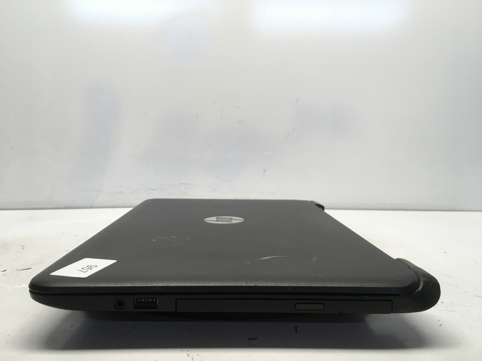 HP 15-F211WM Intel Celeron N2840 2.16GHz 4 GB NO HDD No Batt