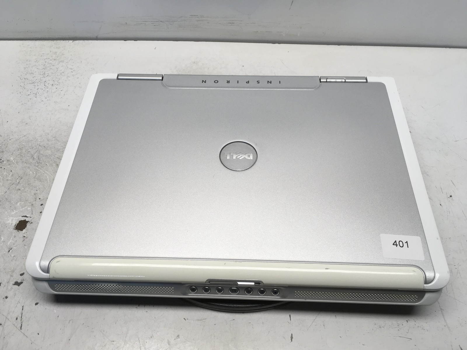 Dell Inspiron 9300 Intel Pentium M 06D8 1.86GHz 1 GB NO HDD No Batt