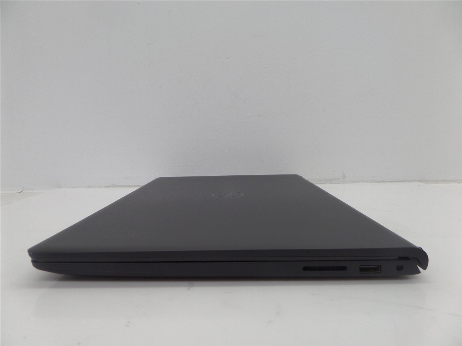 Dell Inspiron 15 3515 15.6in AMD Ryzen 5 2100Mhz 8GB RAM 256GB SSD Windows 10