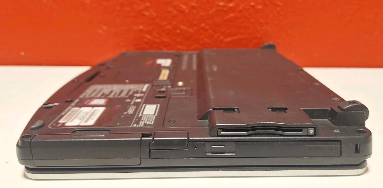 Panasonic ToughBook CF-54 MK3 Touch, i5-7300U 2.60GHz 8GB 250GB SSD Win 11 Pro