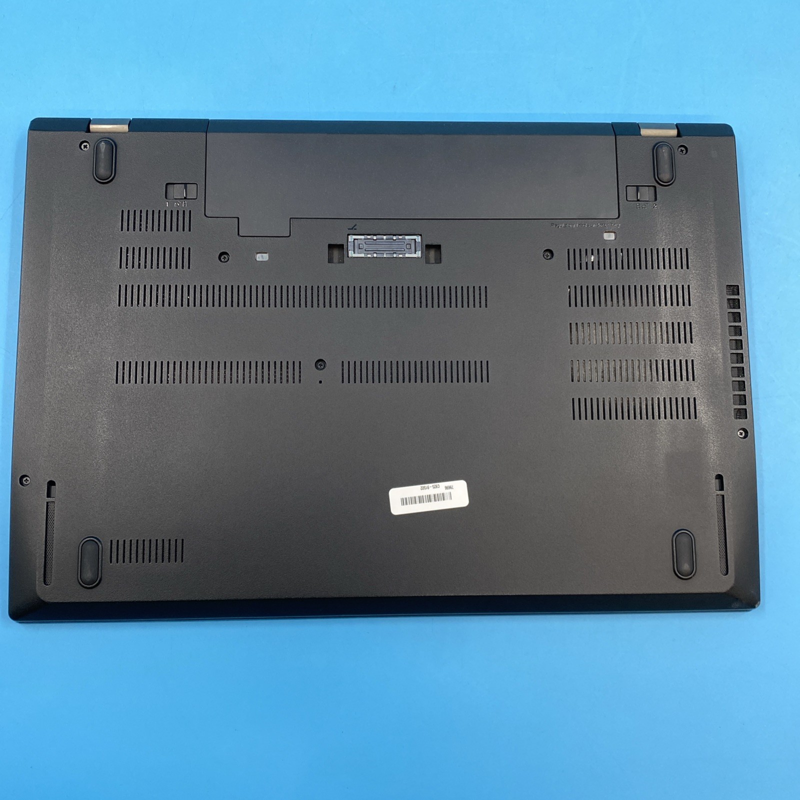 (LOT OF 14) Lenovo Laptops | i7 7th Gen | 8/16GB | *READ DESCRIPTION* | NO OS^