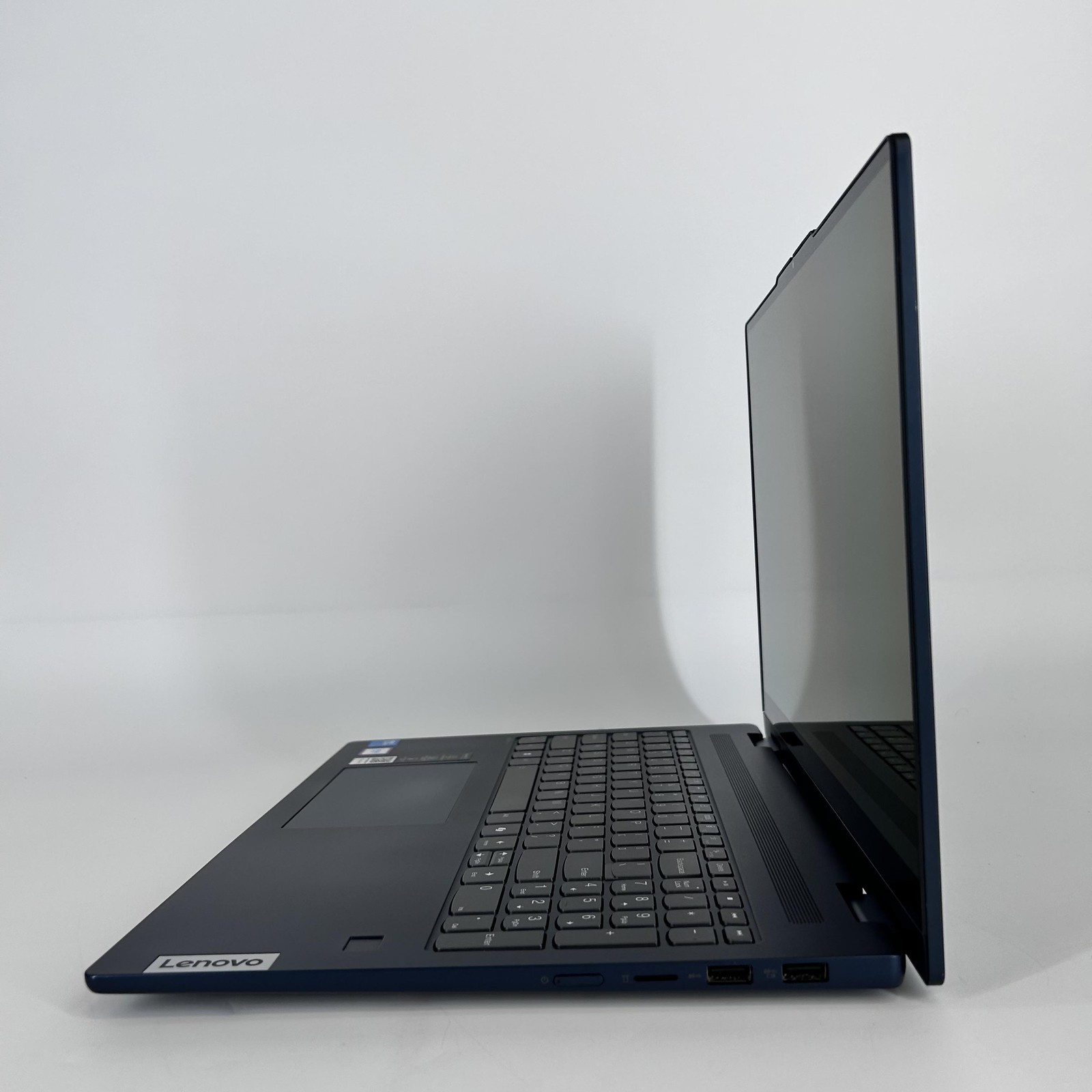Lenovo IdeaPad 5 (2-IN-1) 16 FHD+ TOUCH 1.8 GHz Intel Core 7 150U 16GB 1TB Good