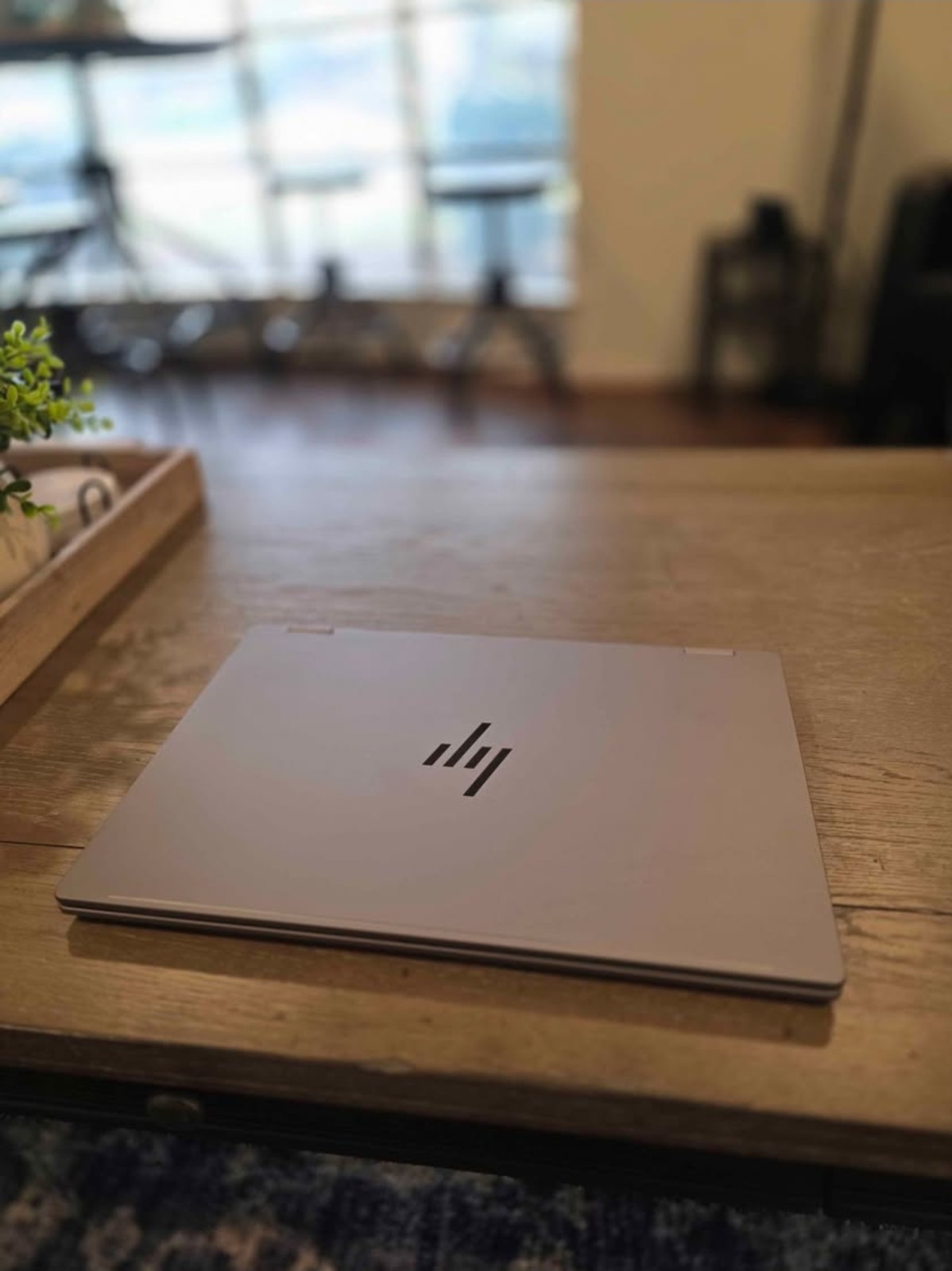 HP OmniBook X Flip 2-in-1 16″ 2K Touch-Screen AMD AI5 16GB RAM 512 SSD