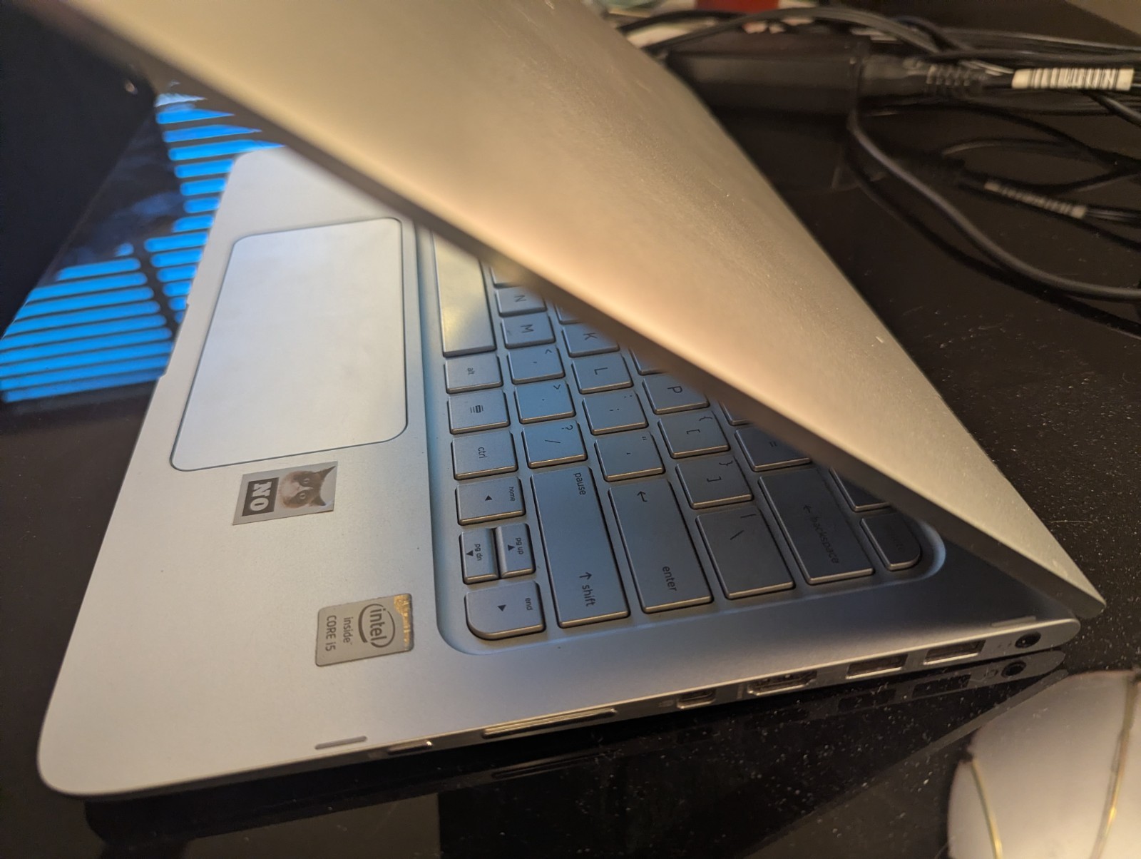 Great Condition HP Spectre 13 240GB SSD Intel i5 5200U 2.2 GHz 8GB Laptop Silver