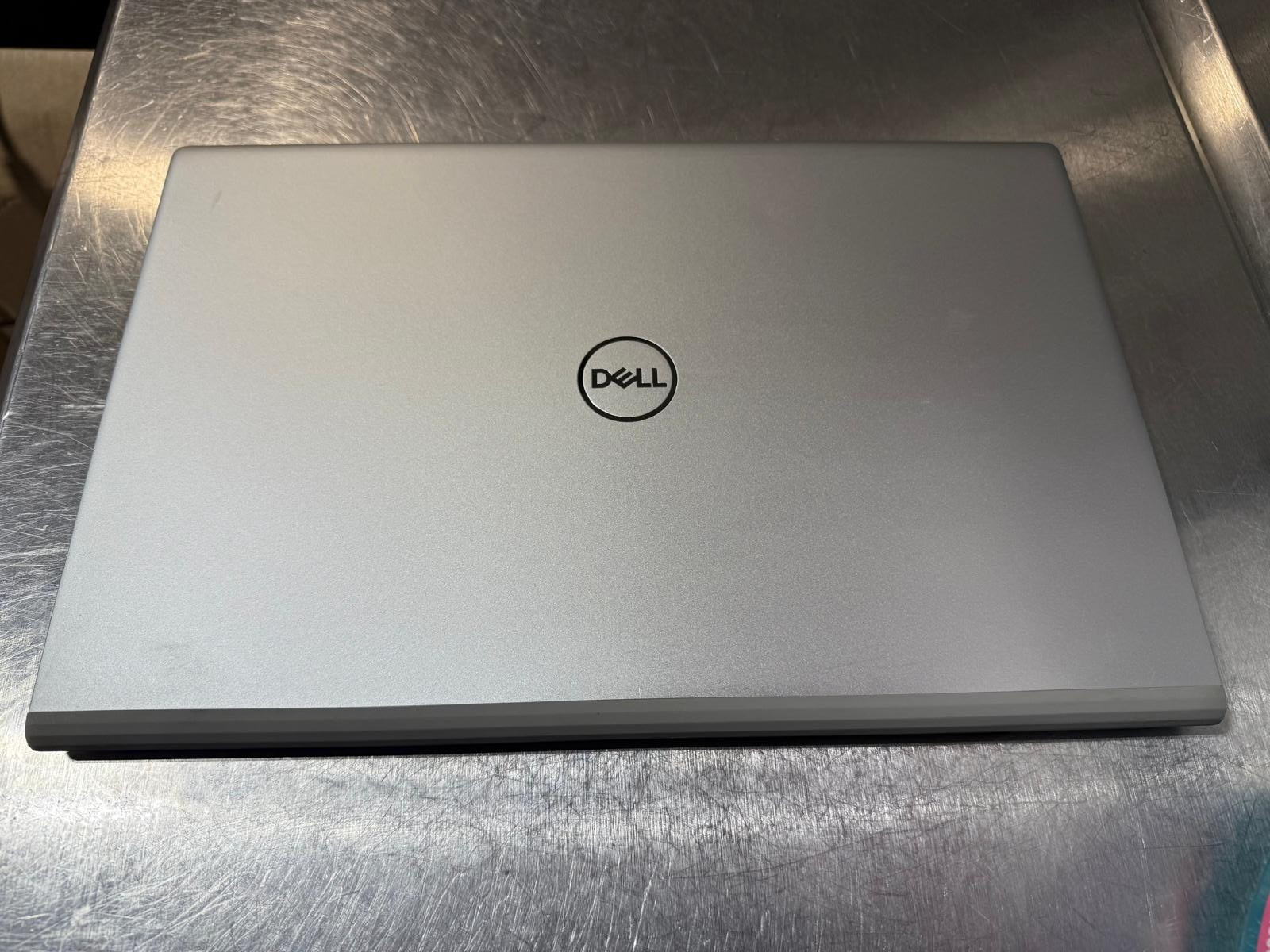 Dell Inspiron 5502 CPU i7-1165G7, 2.80GHz, 32GB RAM, 1TB SSD NVMe