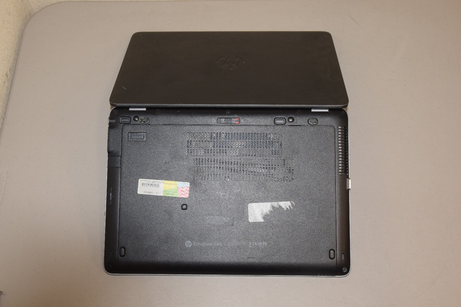 DEAD JUNK HP EliteBook 840 G1 14″ Laptop Incomplete AS IS Parts Repair