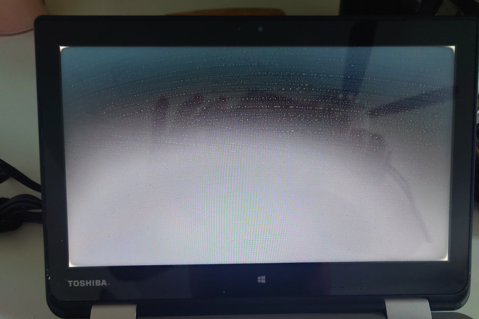 Toshiba Netbook Tablet L15W-B1320 exc cond, box papers Great Survivor suit child