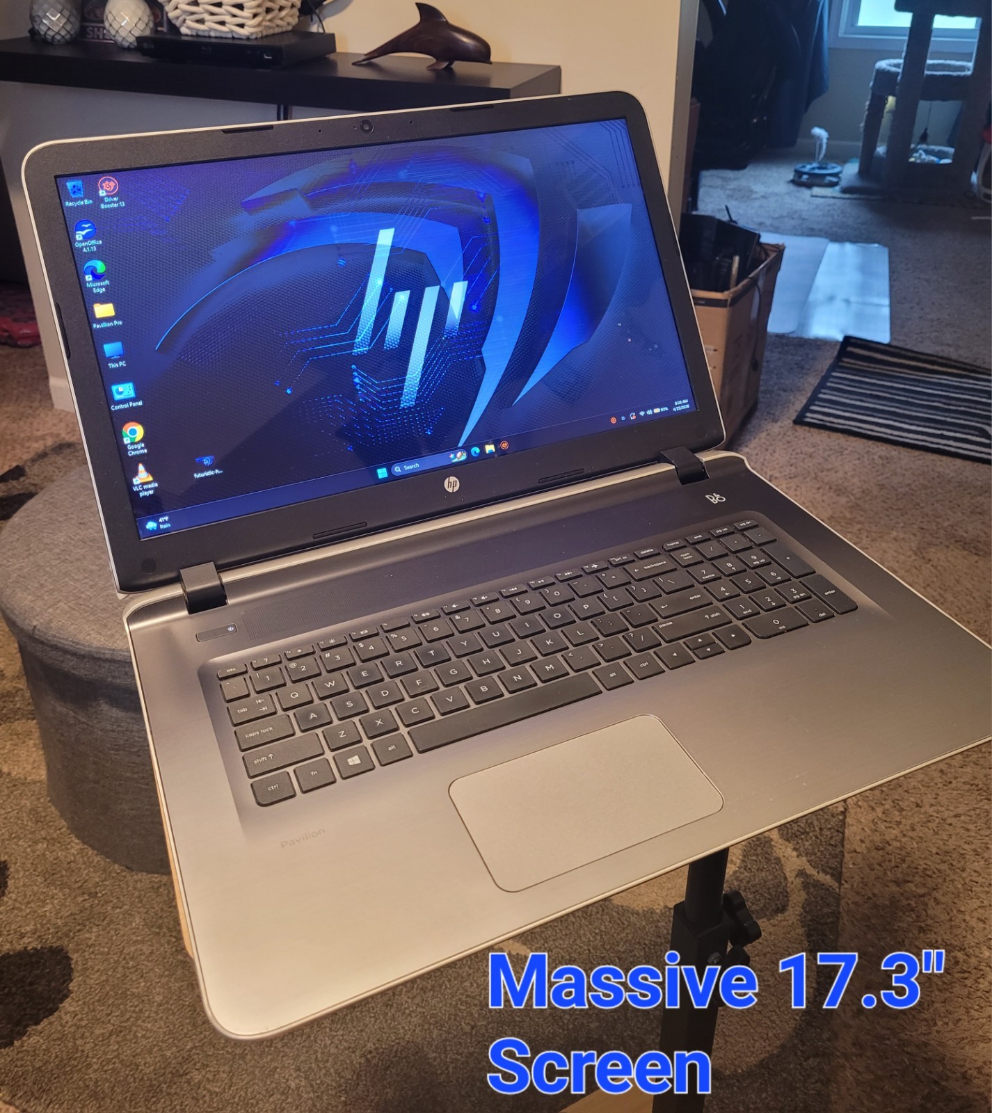 HP Laptop: MASSIVE 17.3″, AMD 1.8GHz, 8GB, 1TB, Webcam, Good Battery