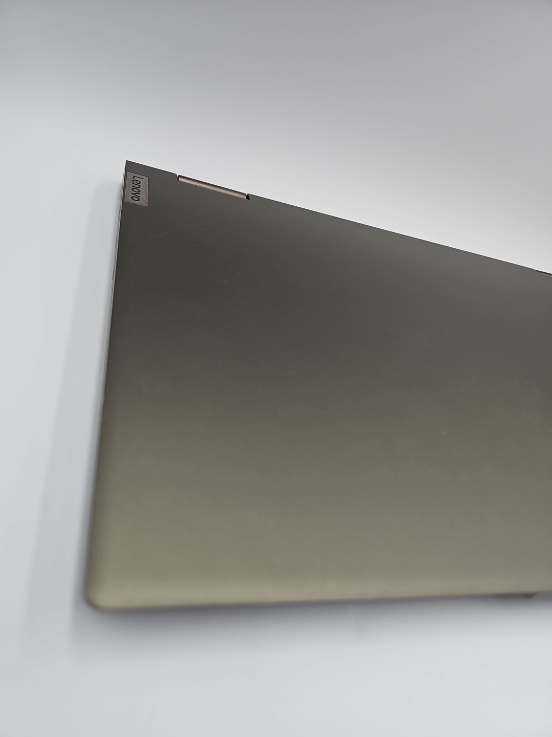 Lenovo Yoga 7i – 14″ FHD 2-in-1 – i7-1165G7, 12GB RAM, 512GB SSD, Intel Iris Xe