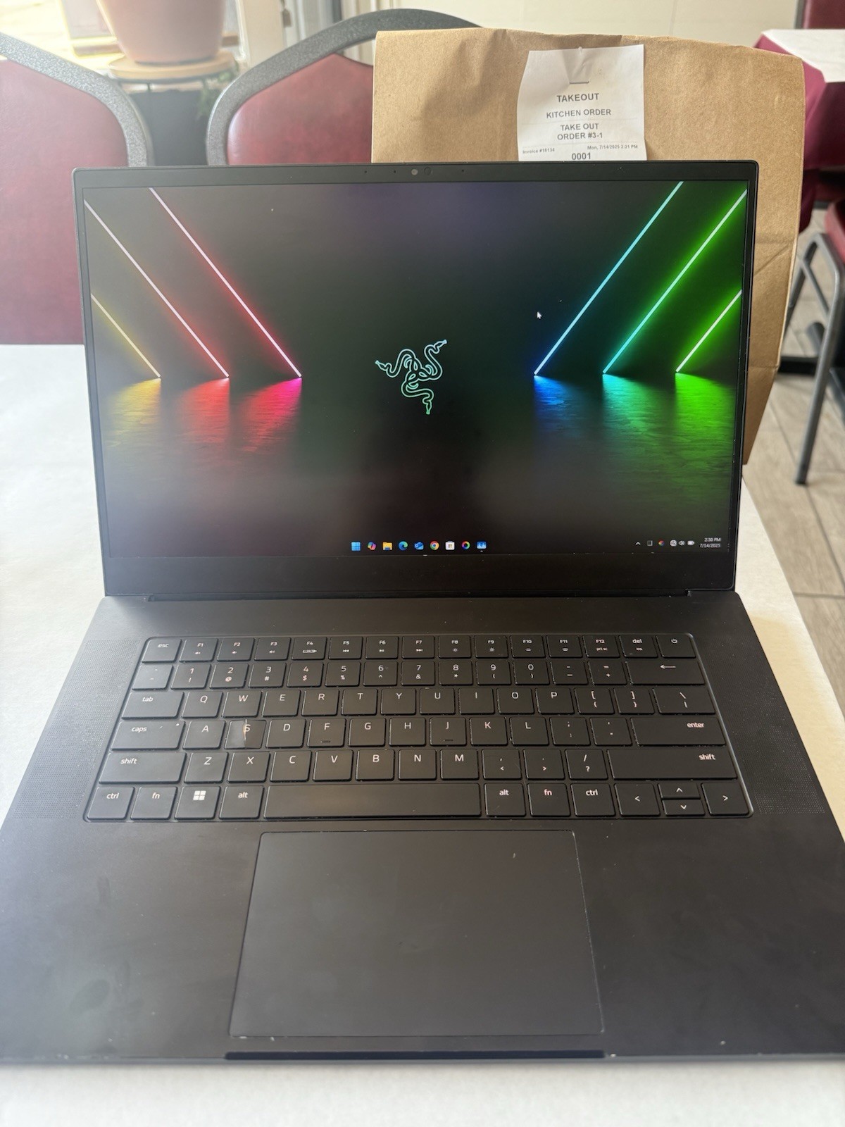 Razer Blade 15 Advanced 2022 I-7 12800h, RTX 3070 Ti, 16GB DDR5 Ram 1 TB ssd.
