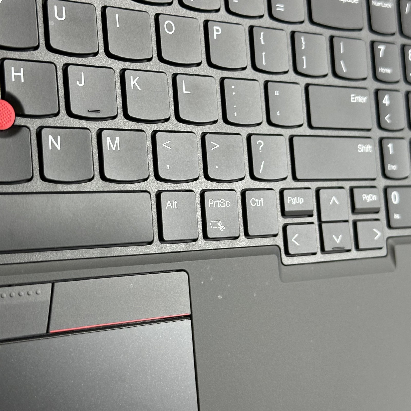 Lenovo ThinkPad T16 Gen 2 FHD+ TOUCH 3.3 GHz Ryzen 7 PRO 7840U 16GB 512GB SSD