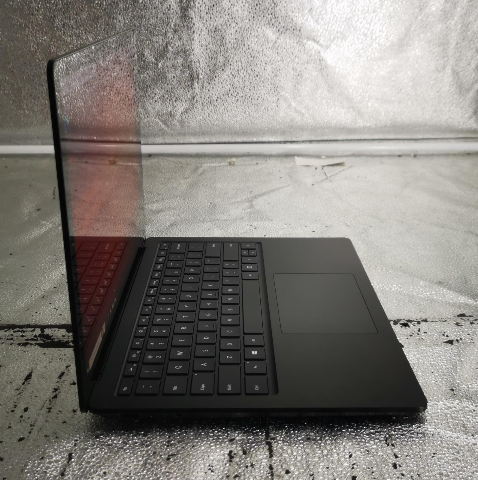 Microsoft Surface Laptop 3 13.5″ 256GB 8G Intel Core i5-1035G7 – 1.20 GHz *READ*