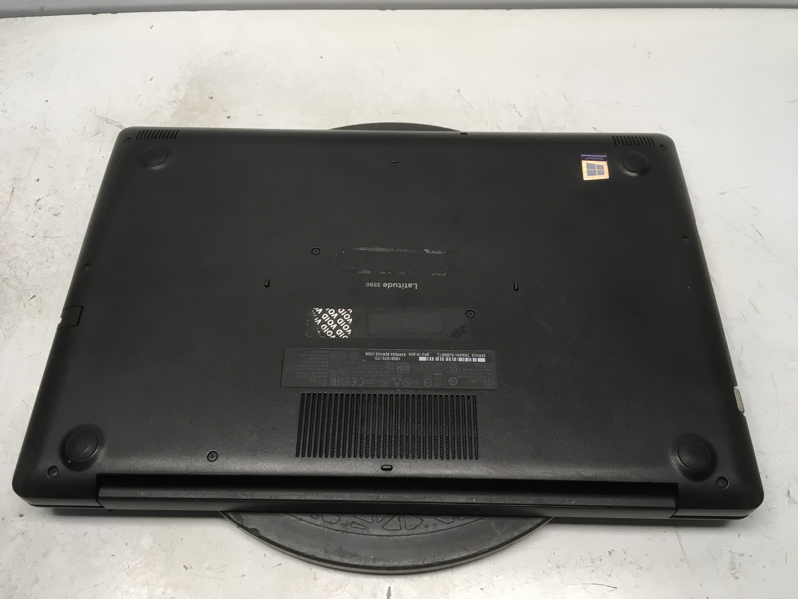 Dell Latitude 3590 Intel i3-7020U 2.3GHz 8 GB NO HDD No Batt