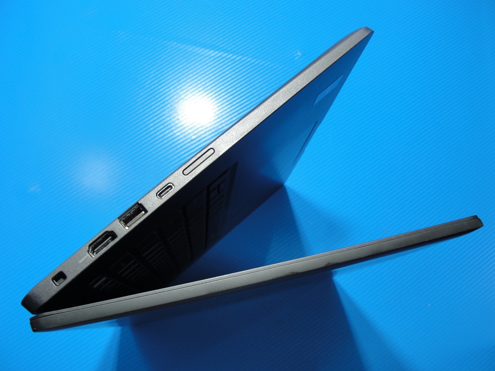 Dell Latitude 7530 15.6″FHD Touch Intel i7-1265U 1.8GHz 16GB RAM 1TB SSD