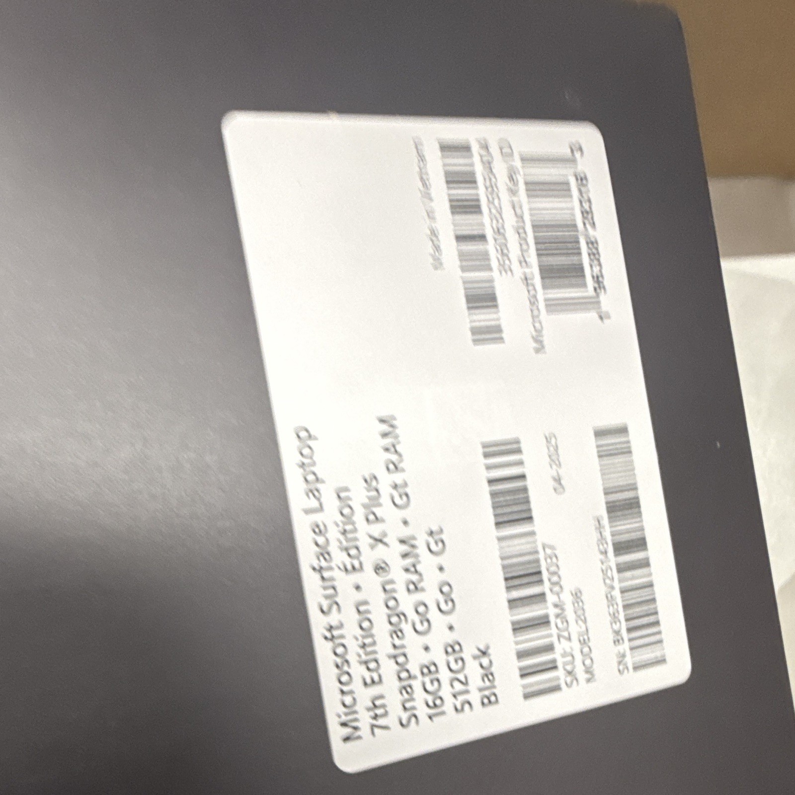 Microsoft Surface Laptop 13.8″ Snapdragon X Plus 16GB 512GB SSD Black W11