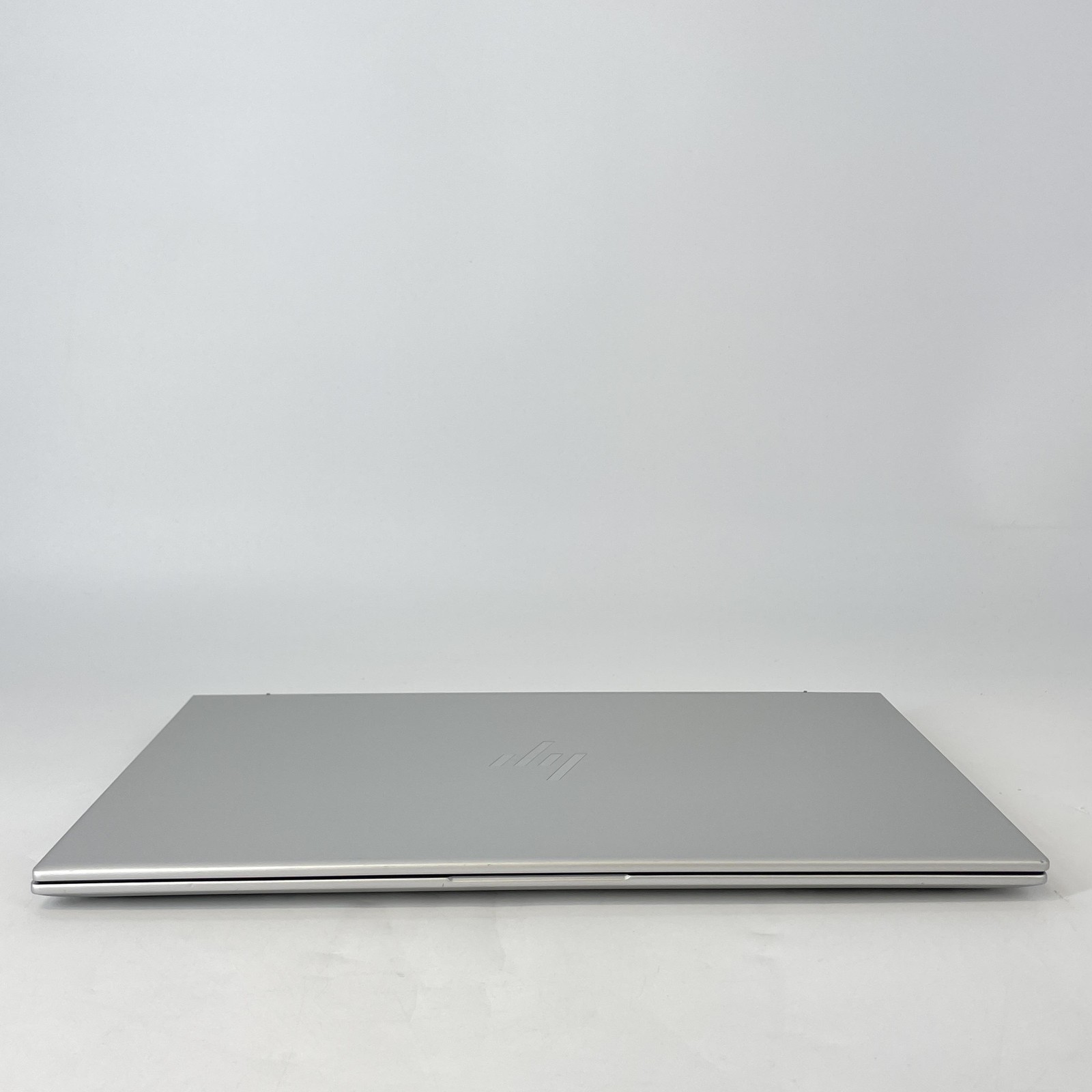 HP Envy 17 Silver FHD TOUCH 2.1 GHz i7-1260P 12GB 512GB SSD Good