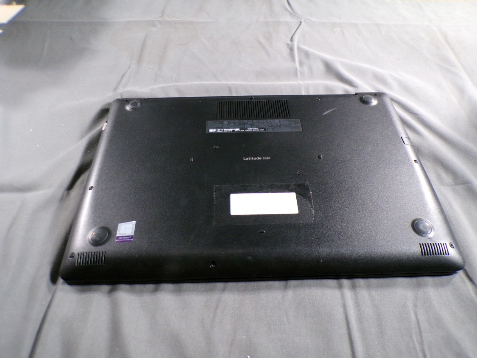 DELL LATITUDE 3590 INTEL CORE i3-6006U 2.00GHZ 8GB RAM **NO HD / NO CADDIE