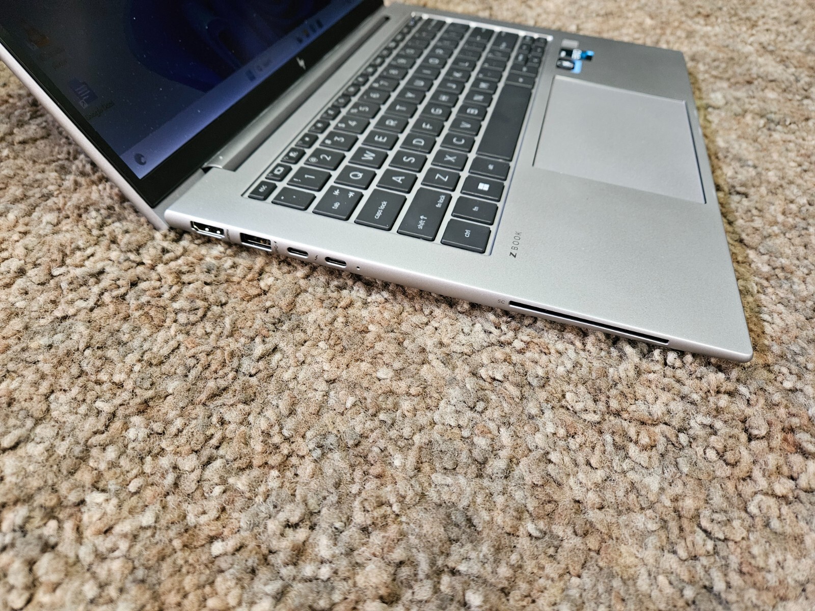 HP ZBook Firefly G9 14″ Laptop Core i5-1250P 16GB 1TB PCI 4.0 SSD Warranty 2027