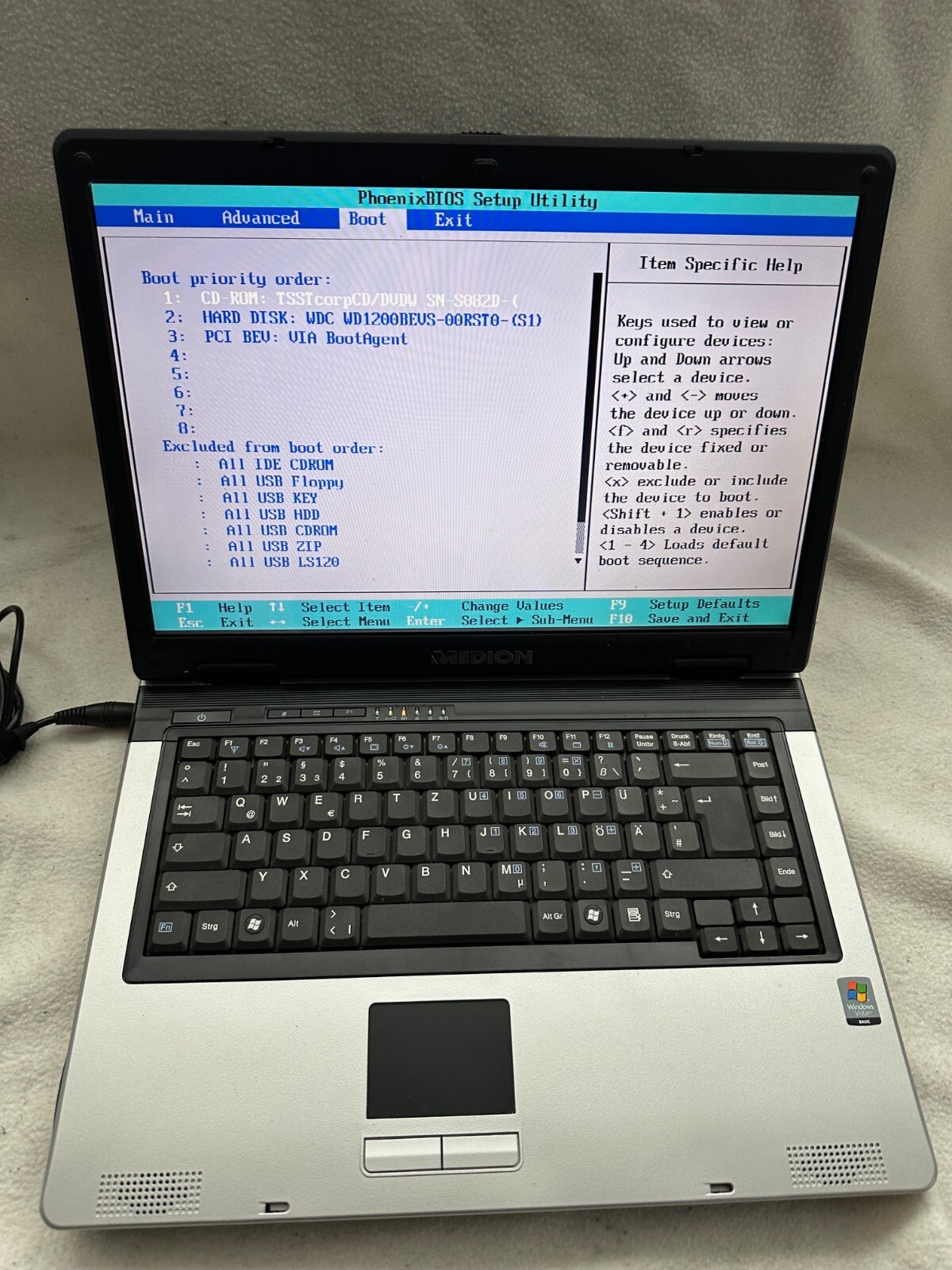 Medion MIM 2210 MD 96317 with Intel Celeron M 1730MHz 120GB HDD 1GB RAM Laptop