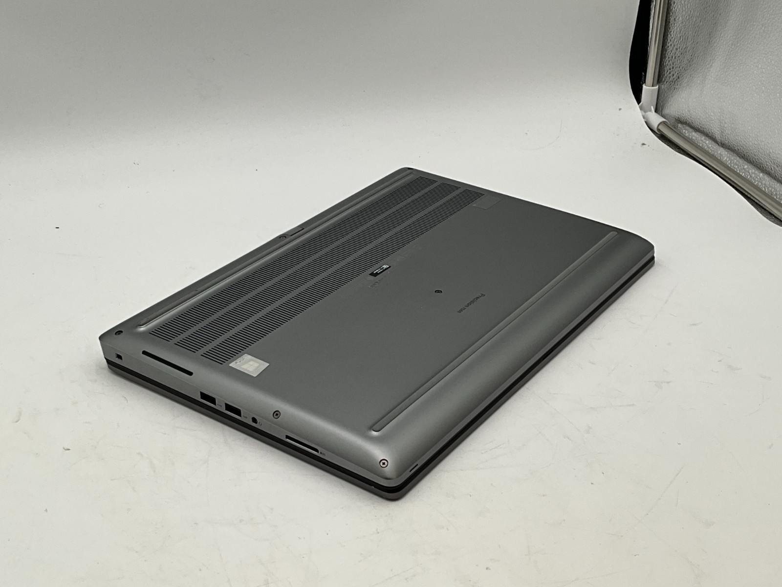DELL Precision 7560 i7-11850H 2.50g 32GB 1tb T1200 15.6″ WIN11 Laptop FHXJ6J3