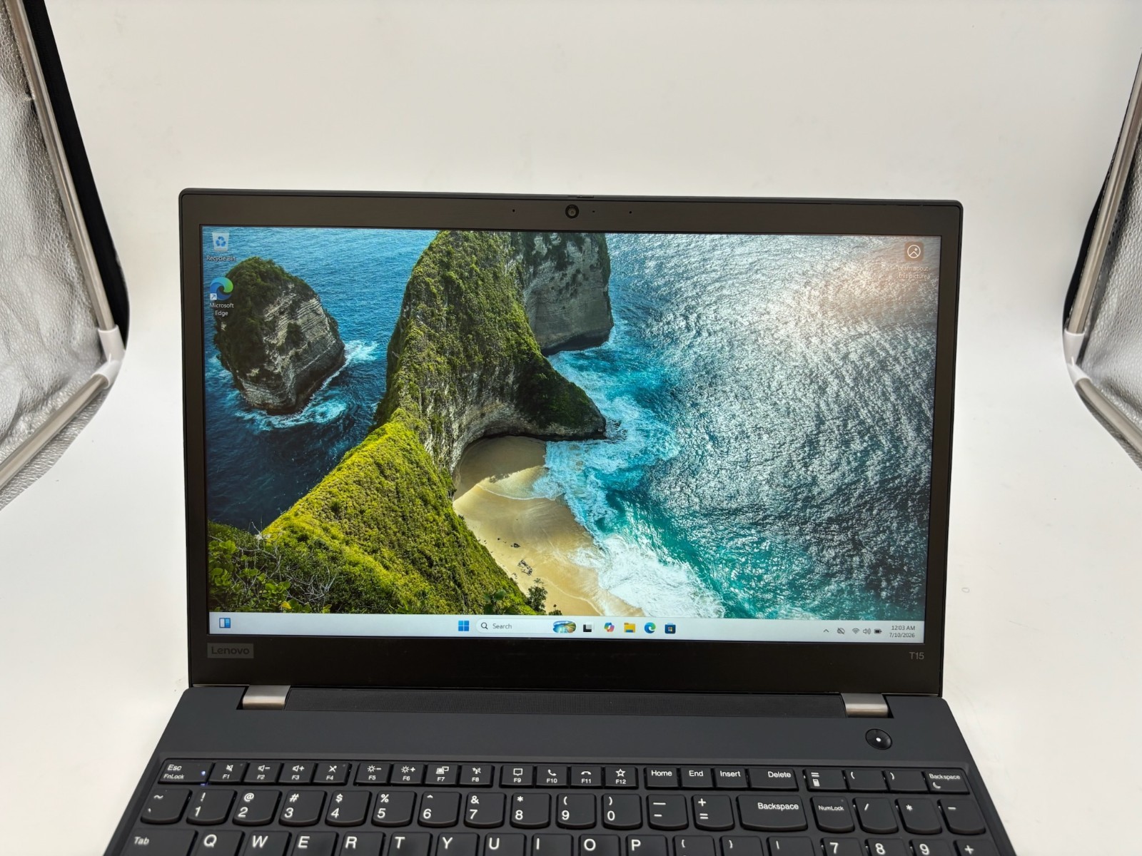 Lenovo T15 Gen 2 15.6″ 512 GB SSD 16 GB RAM i7-1165G7 Windows 11 Pro
