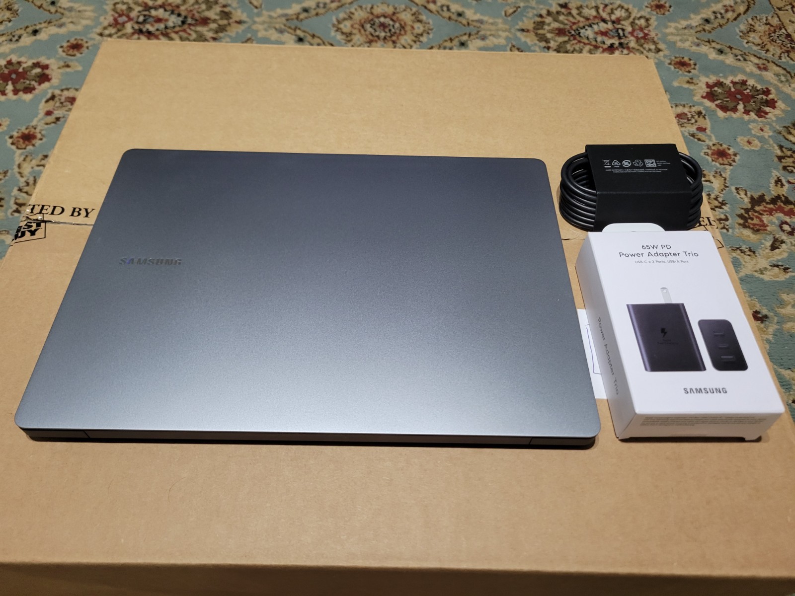 Samsung Galaxy Book5 Pro 14 OLED U7 16GB 512GB Open Box ONLY 3 Battery Cycle