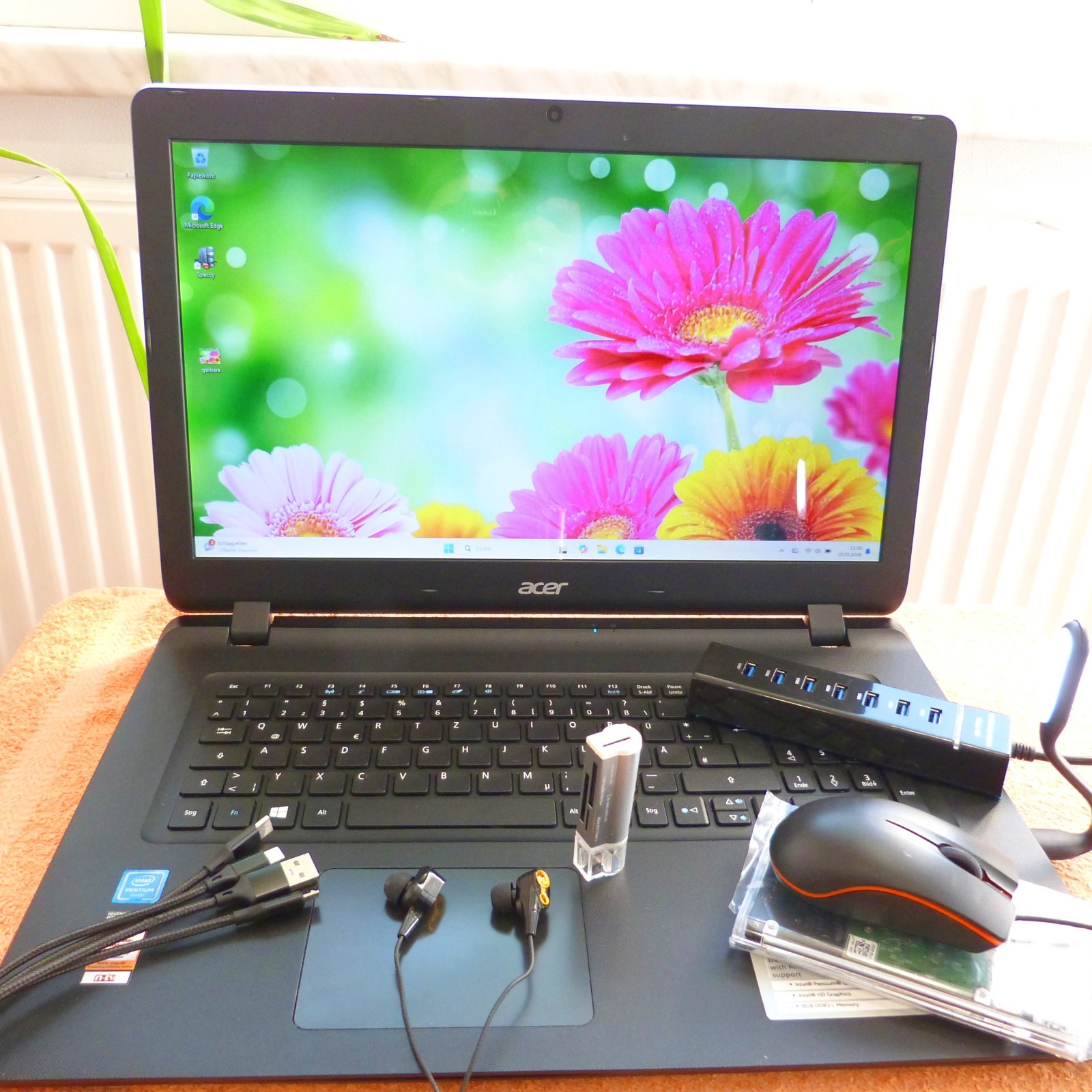 XXL LOT Acer ES1 732 Business UltraBook 17″ l 1TB SSD HDD Windows 11 l HDMI