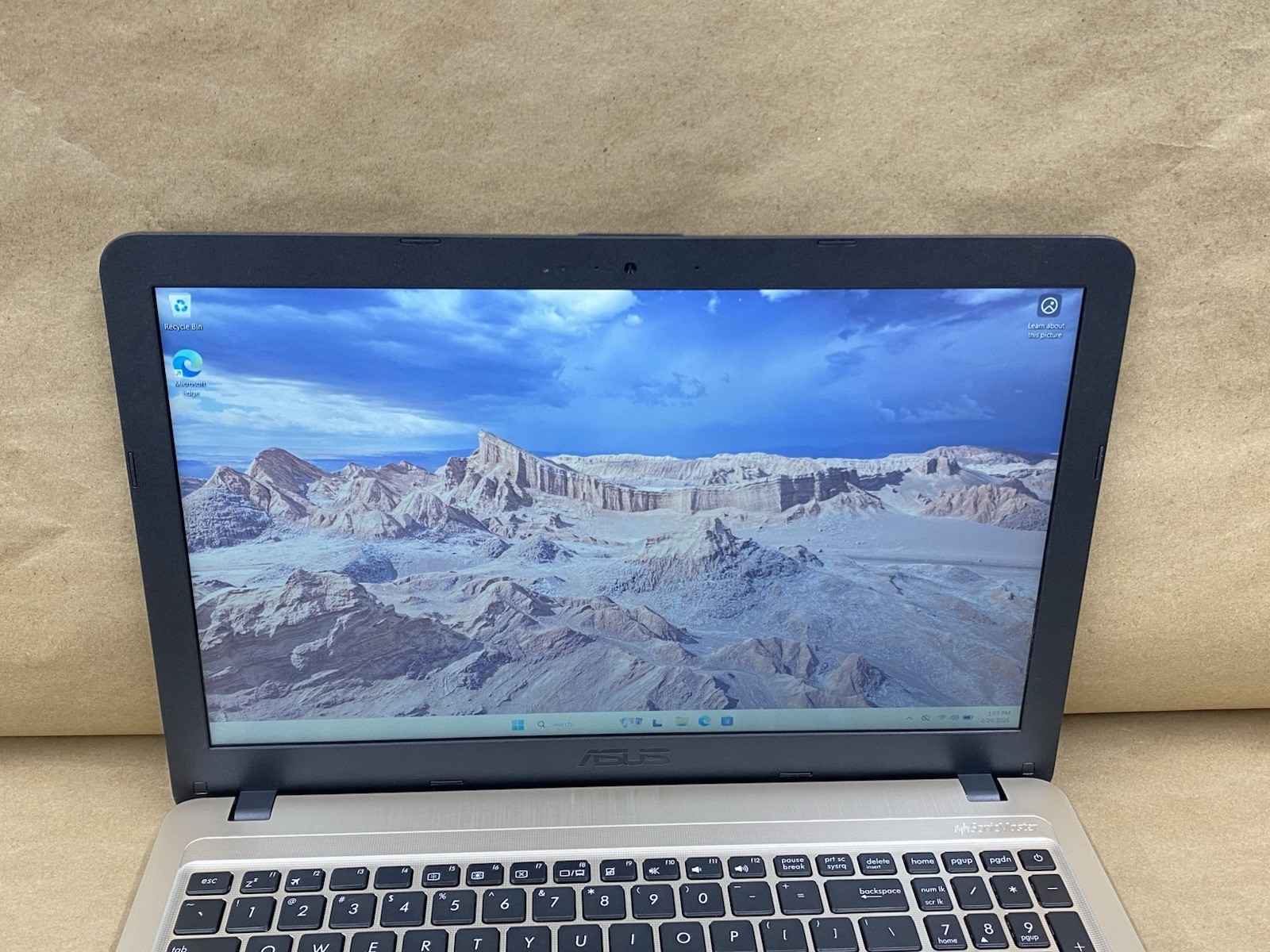 Asus VivoBook 15-X540UAR – 15.5 FHD – i3-8130U – 4GB – 128GB – Win 11 – READ