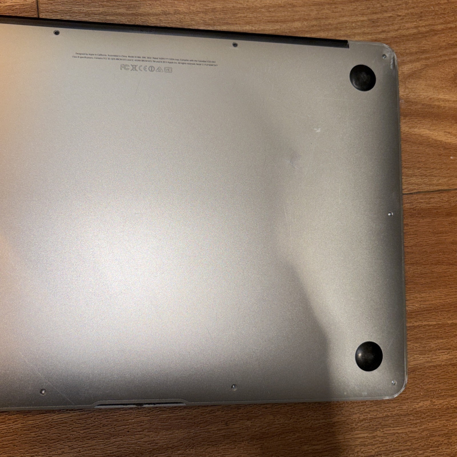 13″ Apple MacBook Air Mid 2013 – 4 GB, i5-4250U 1.3 Ghz – NO POWER