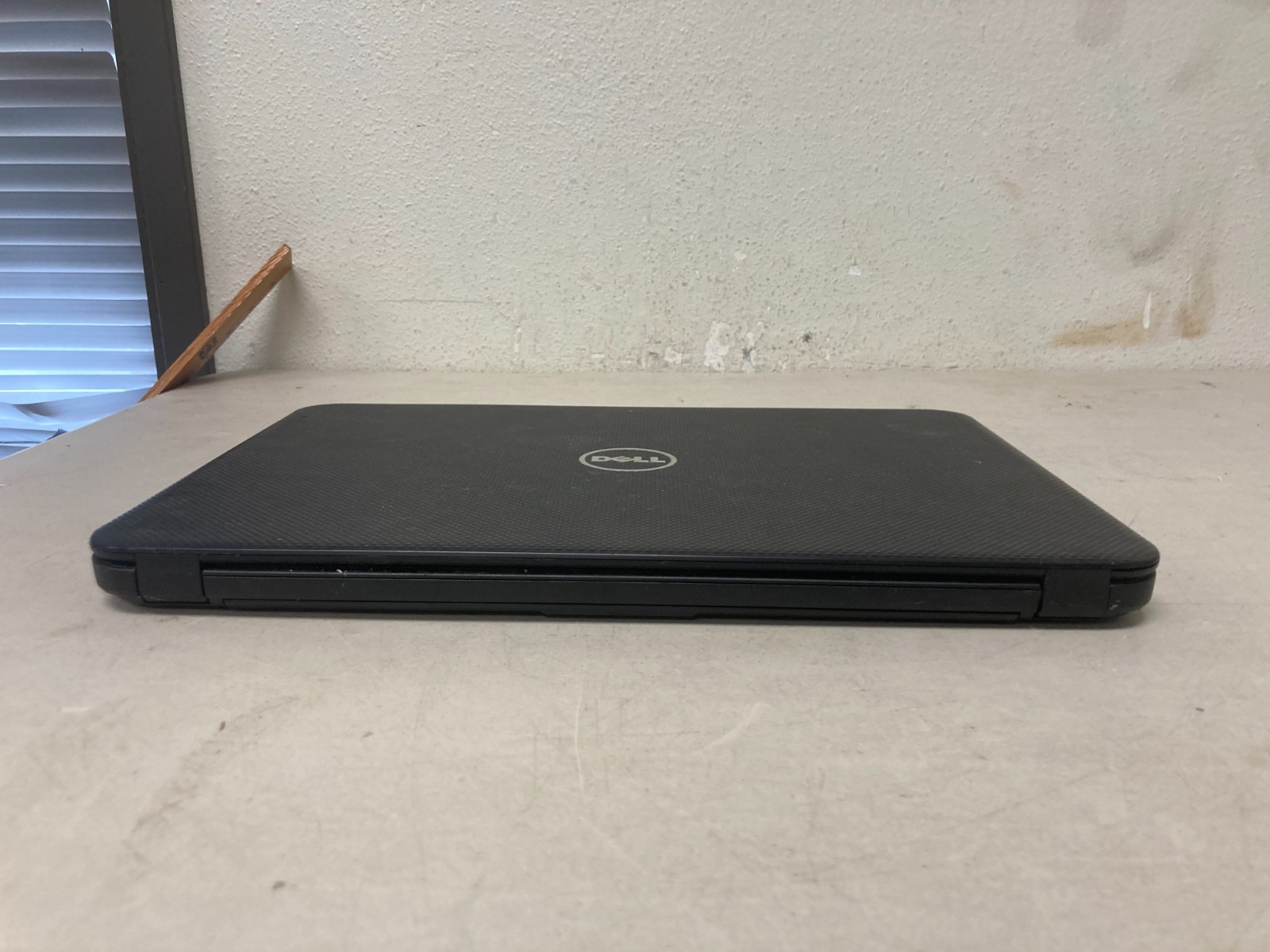 Dell Inspiron 15 Laptop Intel Celeron 321GB HDD 3.8GB RAM Linux Mint OS