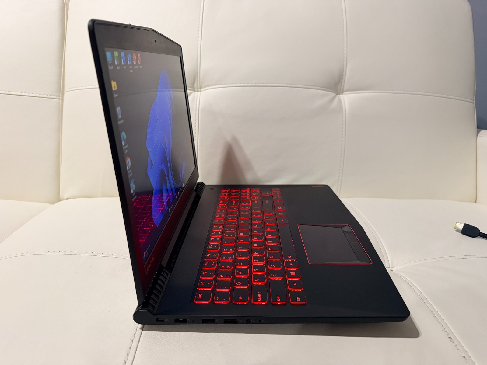 Lenovo Legion Y520 – Gaming Laptop – i7 – 1.25TB SSD + HDD GTX 1050ti W11