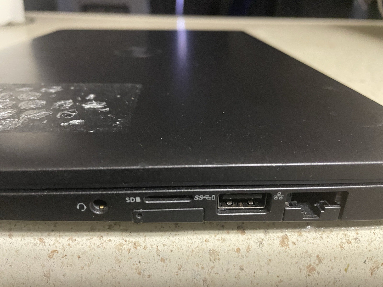 Dell Latitude 5300 Core I5-8365U 1.60 16GB RAM 512GB SSD Intel UHD 620 Graphics