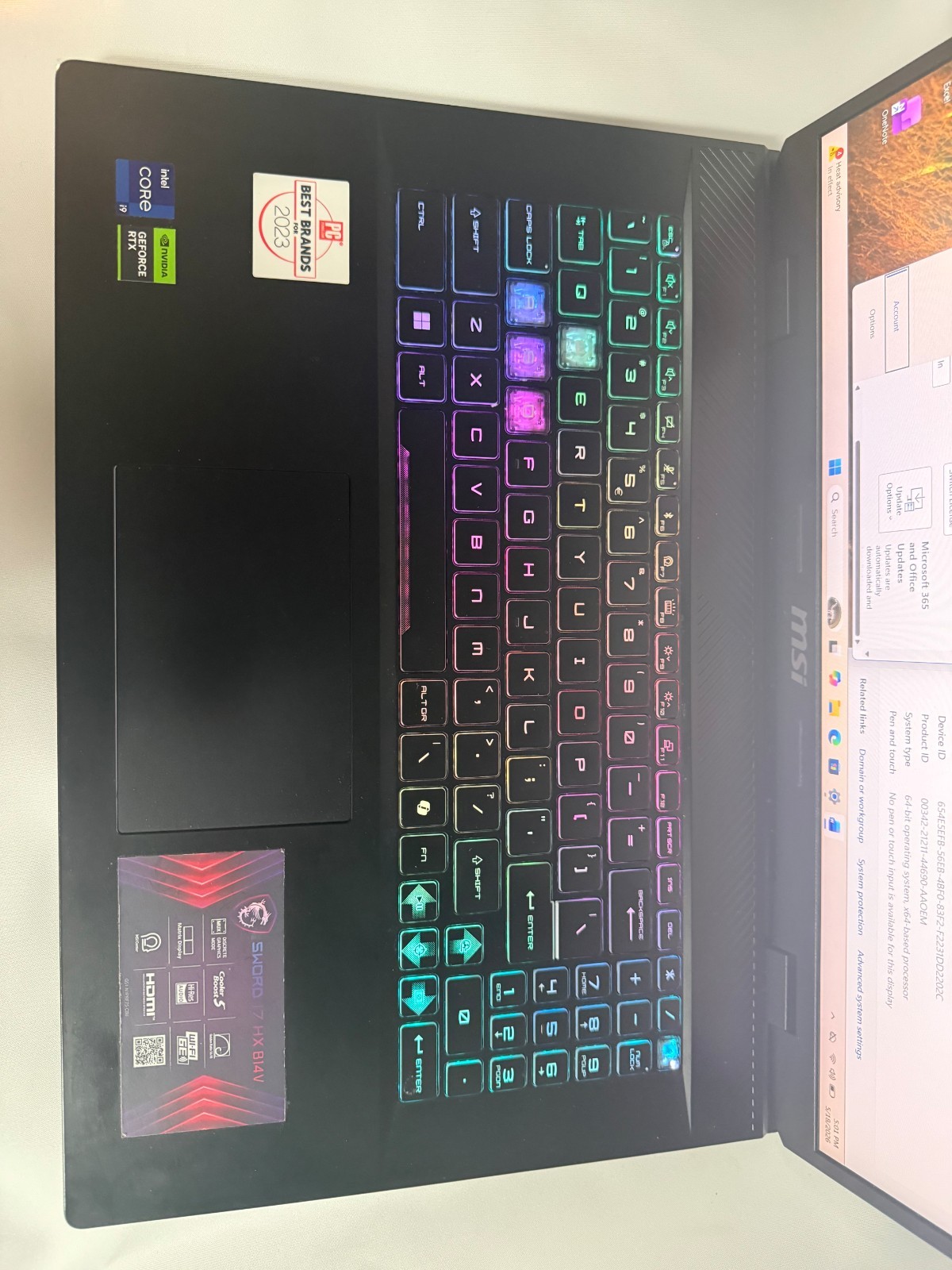 MSI Sword 17 HX B14V – 4TB SSD- i9 14900HX – 32GB DDR5- RTX 4070-MS Office 21 P