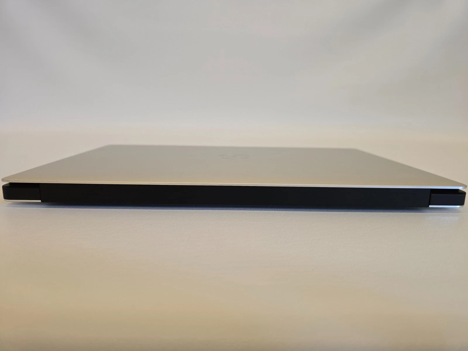 Dell Precision 5540 15.6″ FHD i9-9880H 32GB RAM 1TB NVMe NVIDIA T2000 Win 11 Pro