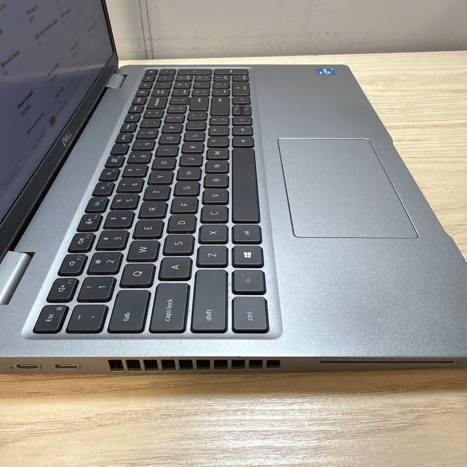 Dell Latitude 5520 i5-1145G7 16GB 512GB SSD 15″ FHD Win11 – Good Cond