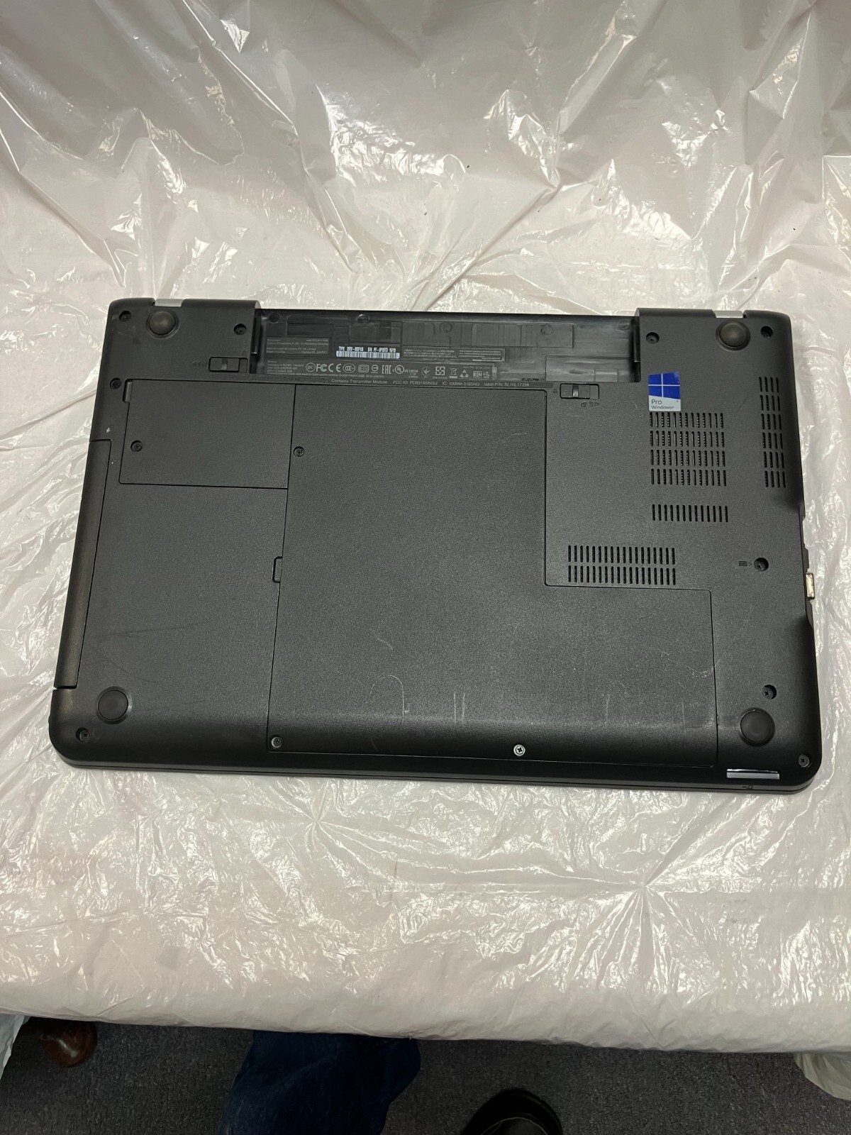 Lenovo ThinkPad E560 15″ Intel Core i5-6200U 2GB RAM NO HD FOR PARTS
