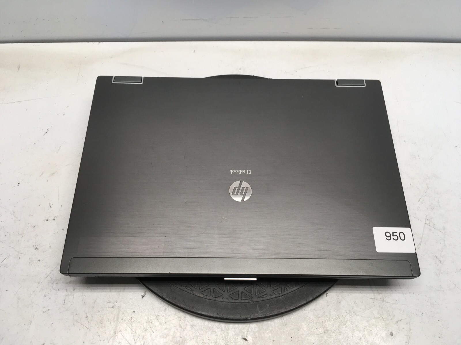 HP EliteBook 8440W Intel i5-M560 2.67GHz 8 GB NO HDD No Batt