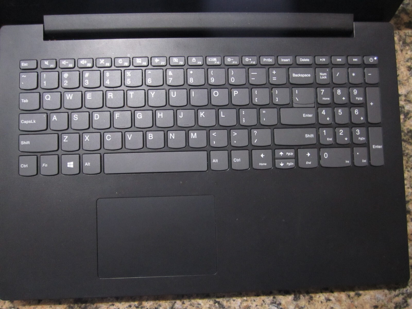 Lenovo IdeaPad 130-15AST 15.6″ 1TB SSD 8GB RAM 2.6 GHZ WIN 10 HOME
