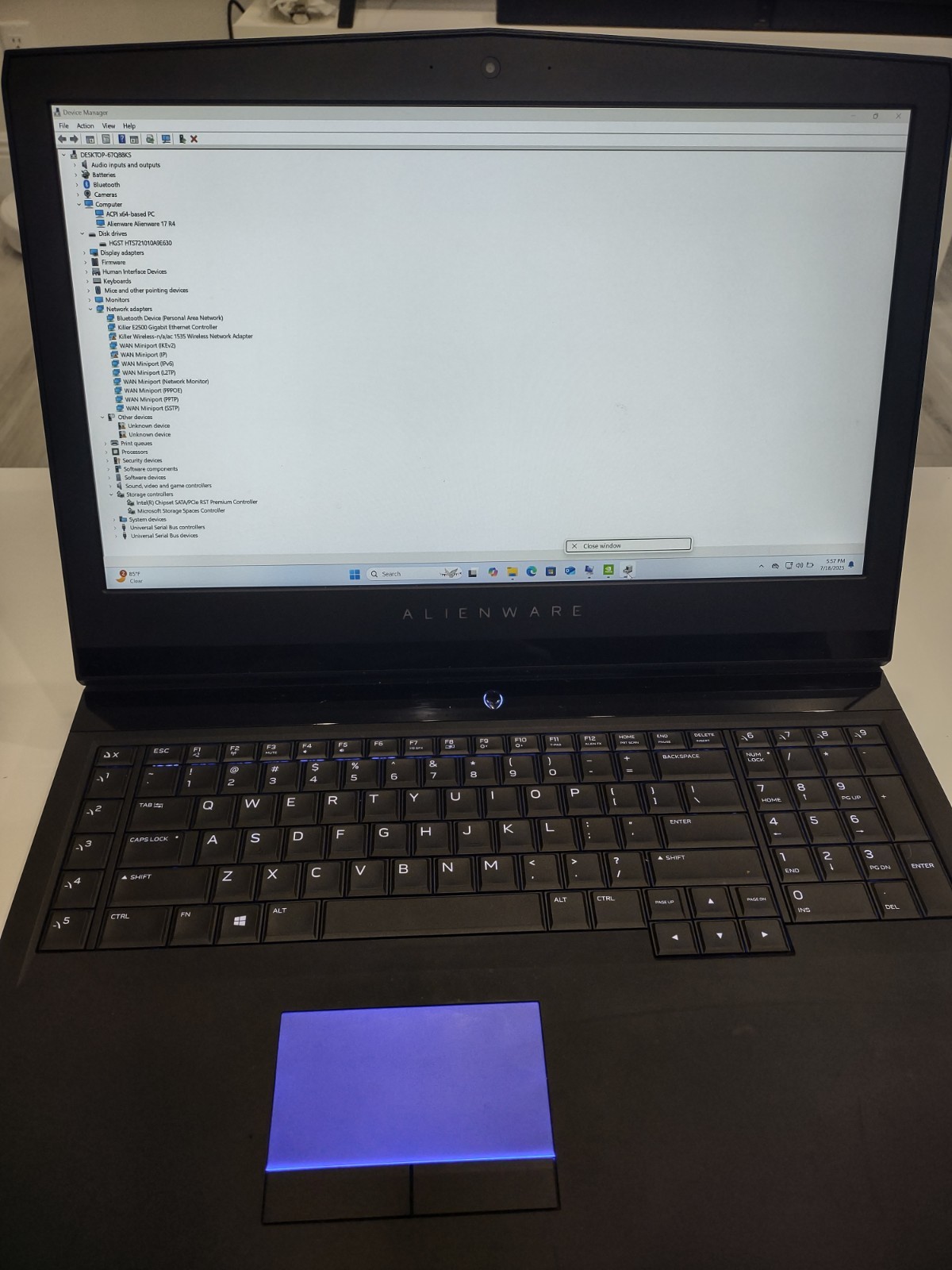 Dell Alienware 17 R4 Gaming 120Hz 2.90GHz i7-7820HK 16GB 1TB HDD GeForce GTX1080