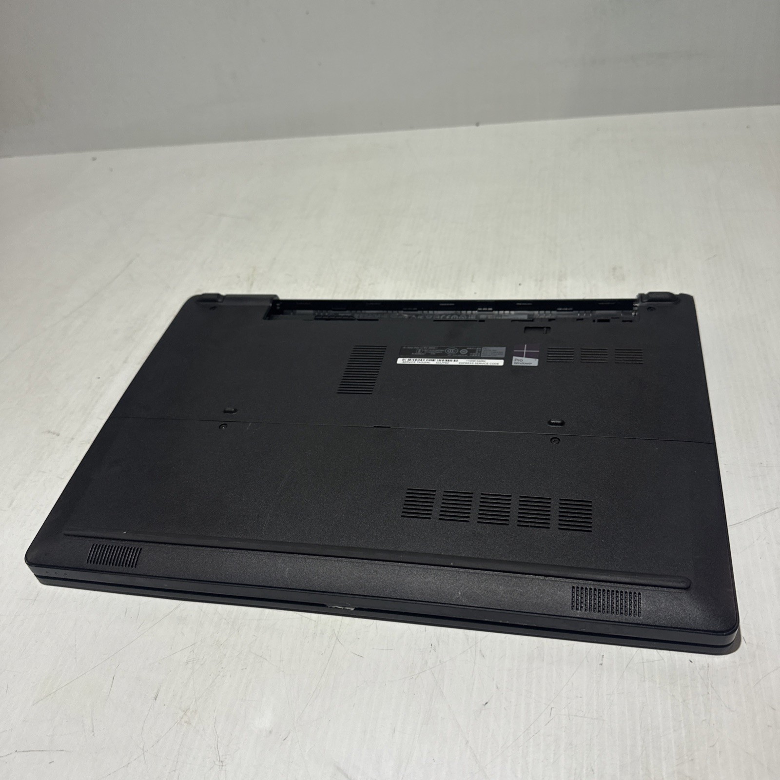 Dell Latitude 3560 15″ Laptop i3-5005u 4gb Ram No Drives Boots Bios