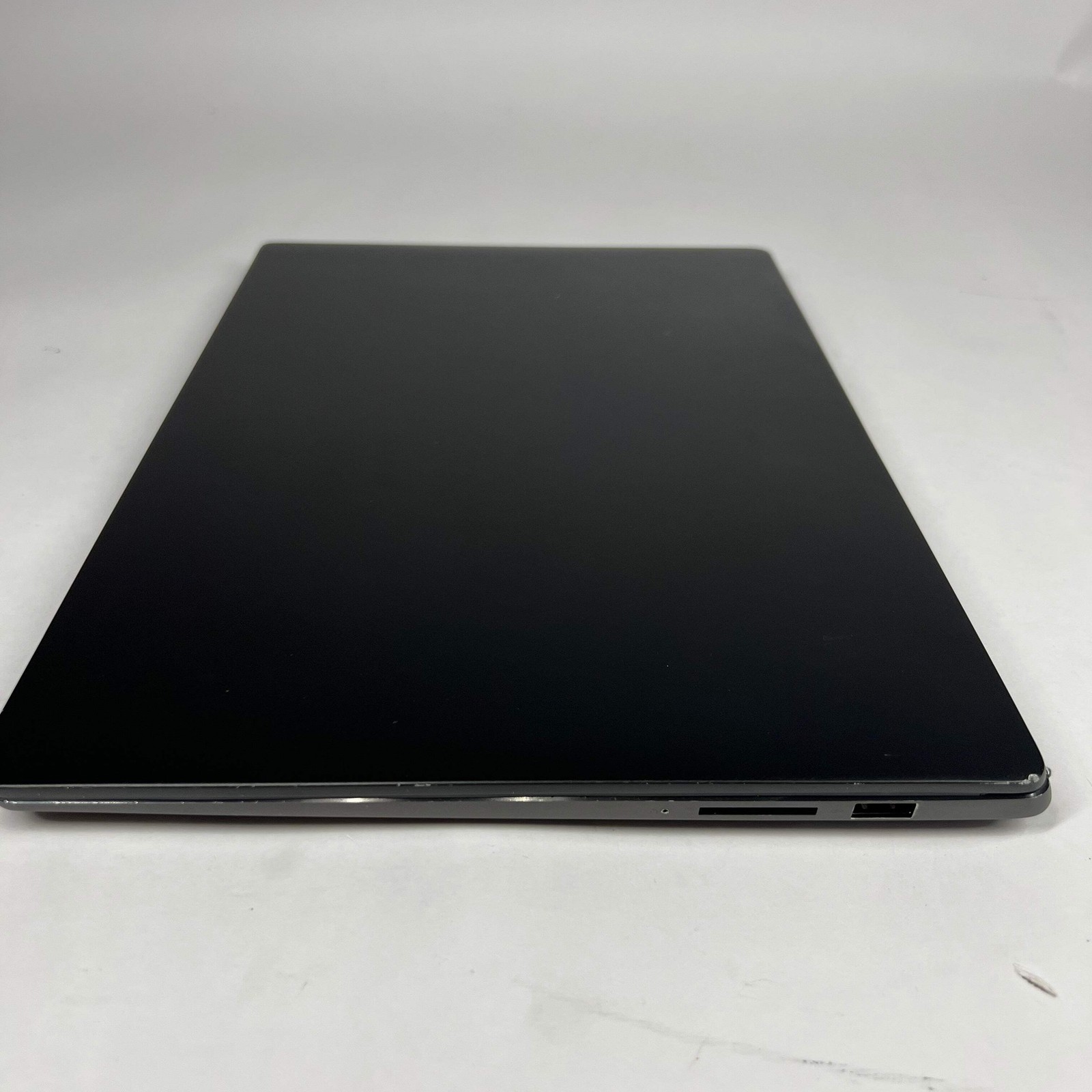 Broken Lenovo IdeaPad 530S 15.6″ i5-8250U 8GB RAM No Battery No SSD