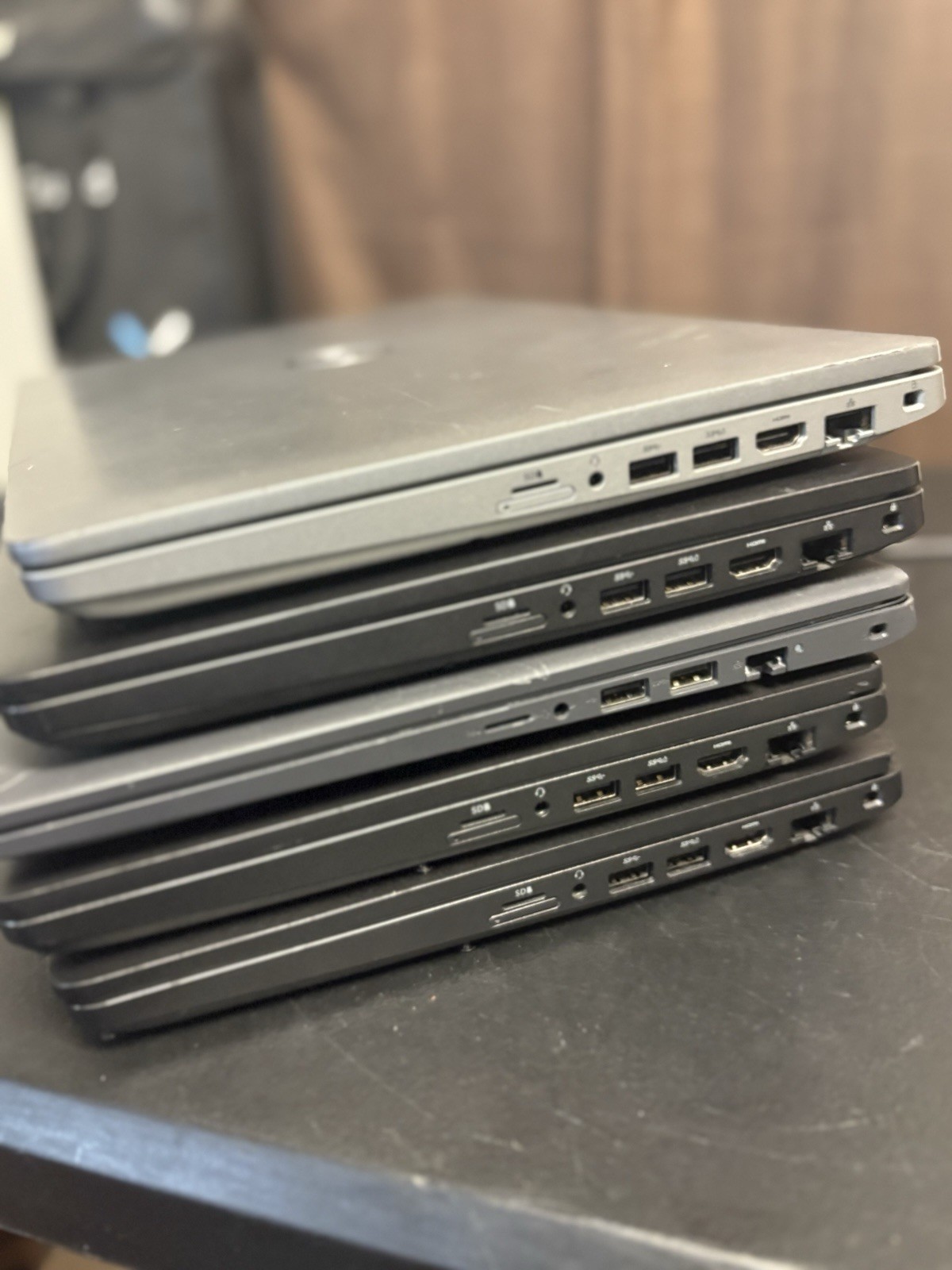 Lot Of 5 Dell Precision 3541 3551 3510 15.6″ | 2.30GHz i9-9880H | 4GB DDR4 |