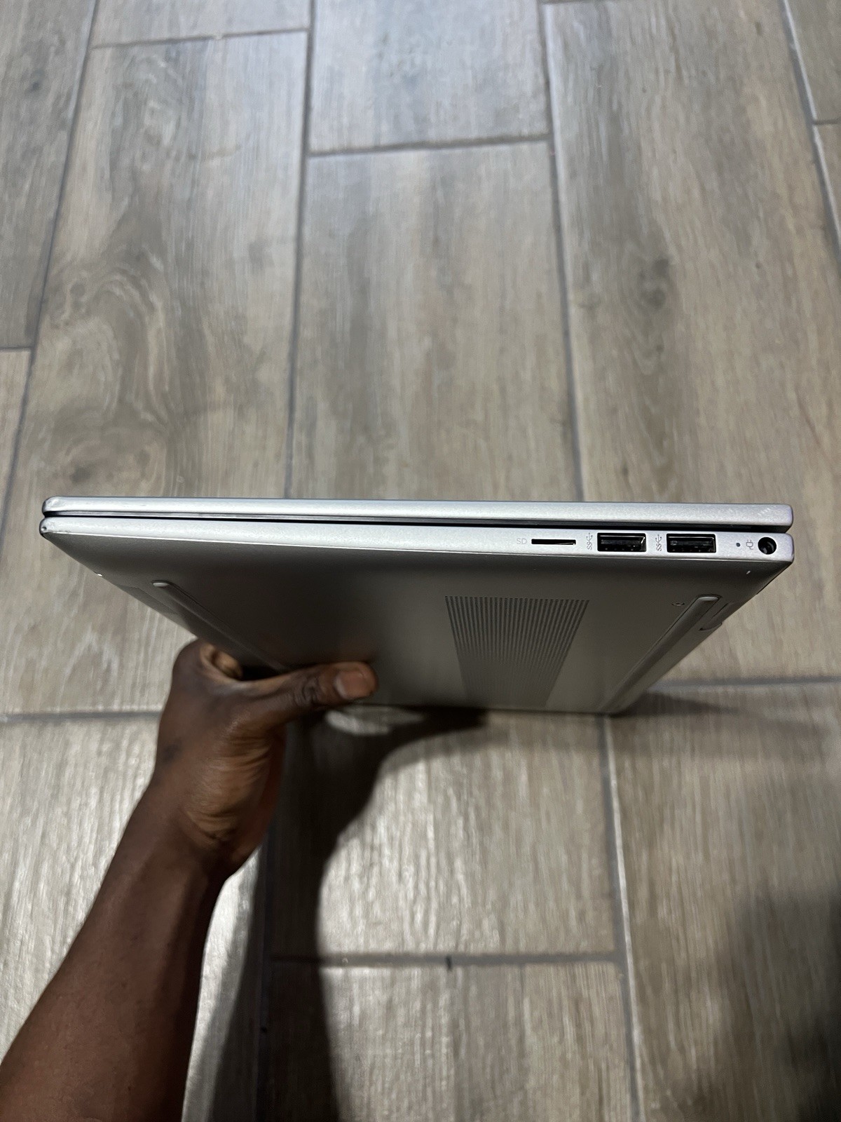 HP Envy x360 14-es1023dx 14″ 16gb 512gb SSD Core 7 150u 5.4GHz Win11h